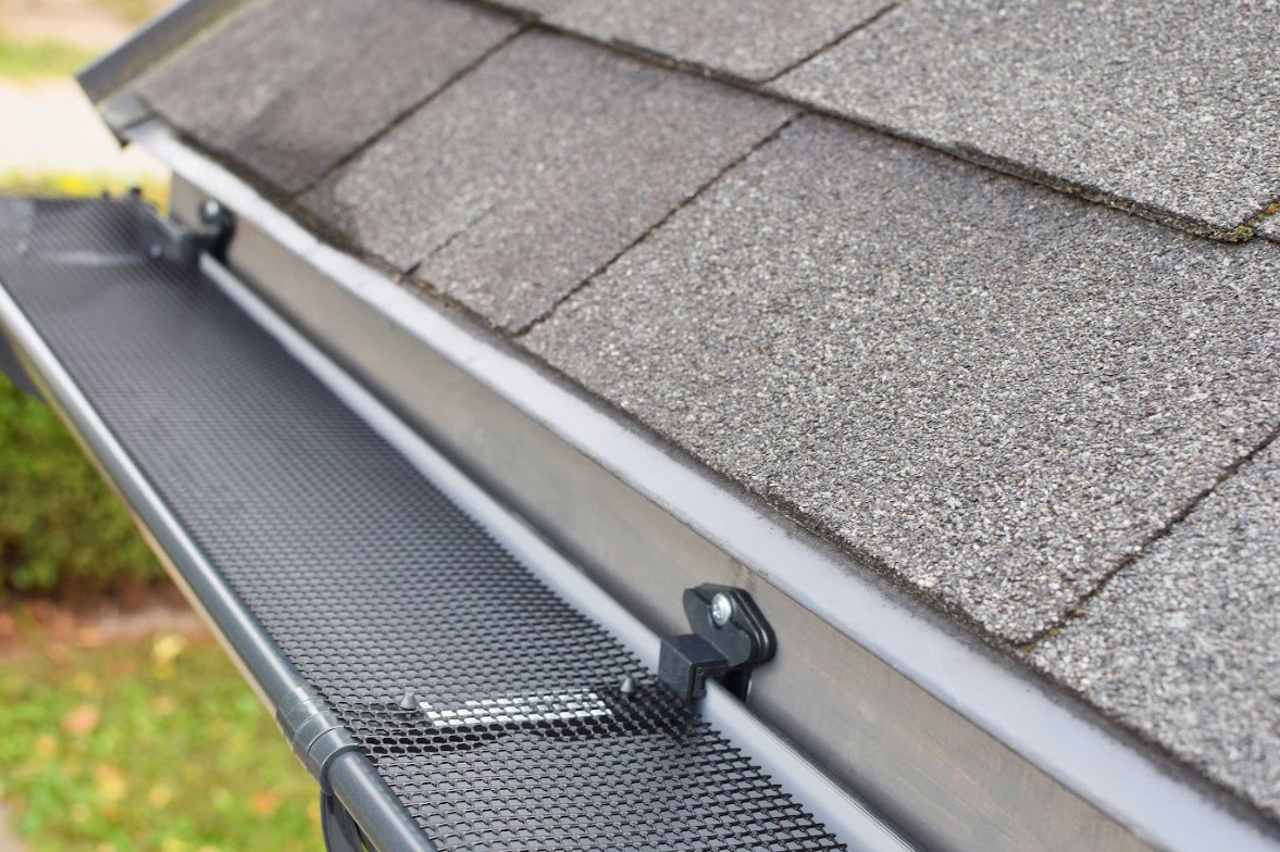 eco-friendly gutter cleaning